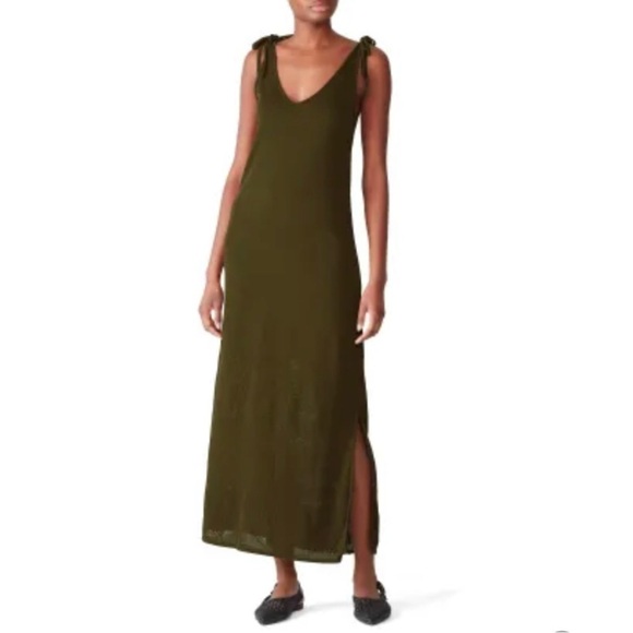 Charli London Dresses & Skirts - Charli London
Begonia Maxi size Medium